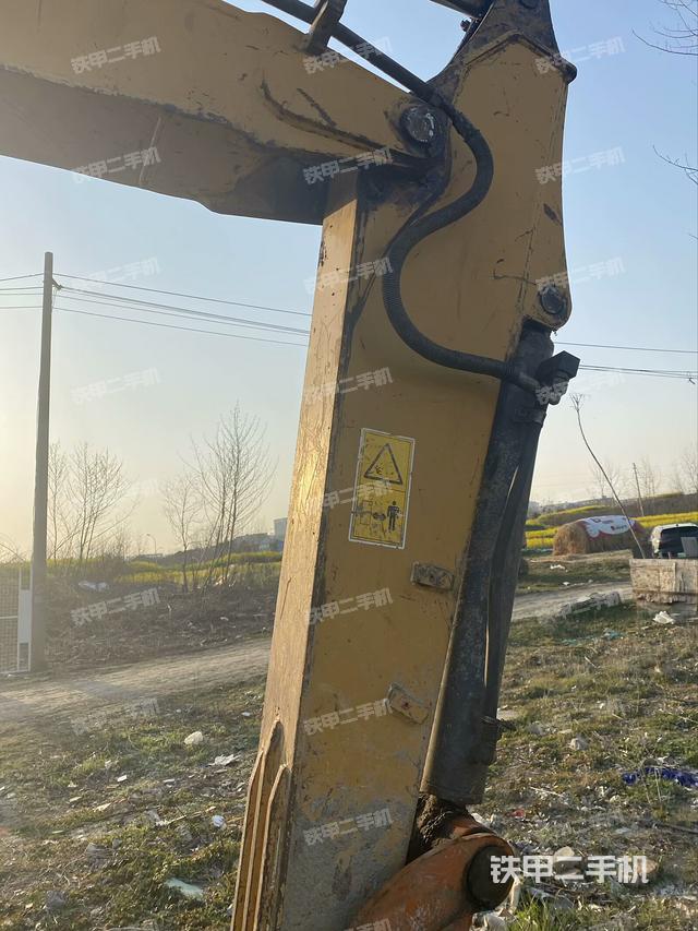 小臂整體右前（工作和回轉裝置）