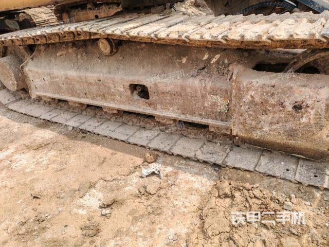 右側(cè)履帶整體?（行走機(jī)構(gòu)）