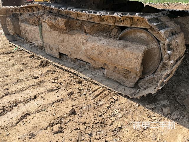 單側(cè)履帶整體（整機(jī)外觀）