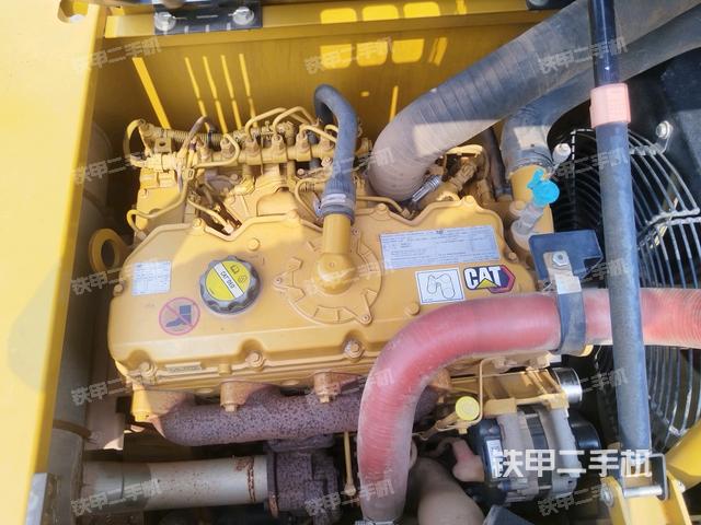 發(fā)動機整體俯視(整機外觀) 發(fā)動機整體俯視(整機外觀)