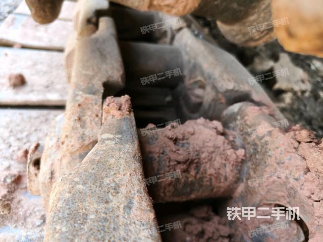 左側(cè)行走馬達蓋板（行走機構(gòu)）