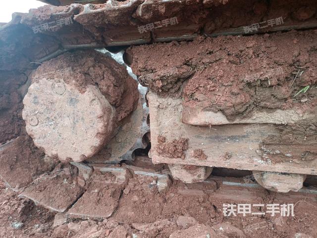 右導向輪（行走機構(gòu)）