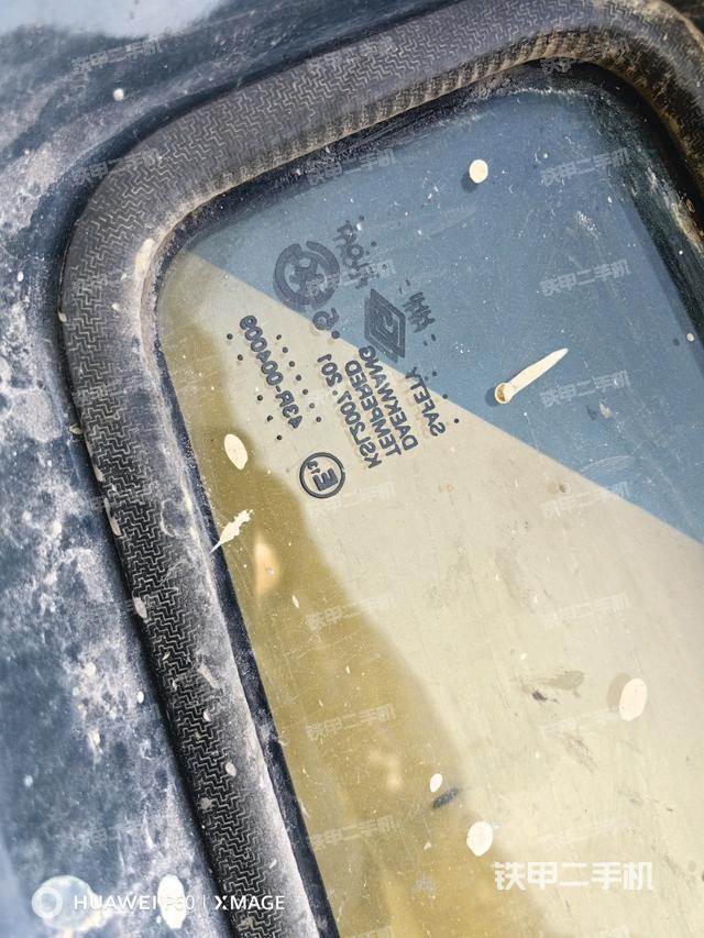 后窗玻璃角標(biāo)（駕駛室部分）