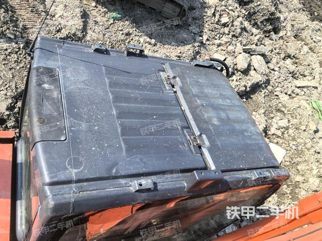 駕駛室頂部俯視（上車部件）