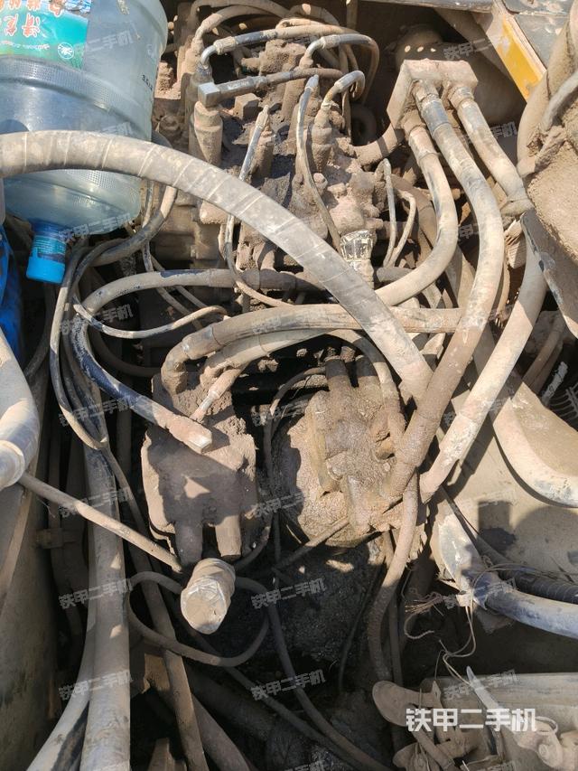 回轉(zhuǎn)馬達（上車部件）