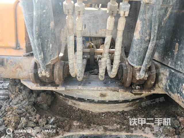 鏟斗右后整體（工作和回轉(zhuǎn)裝置）