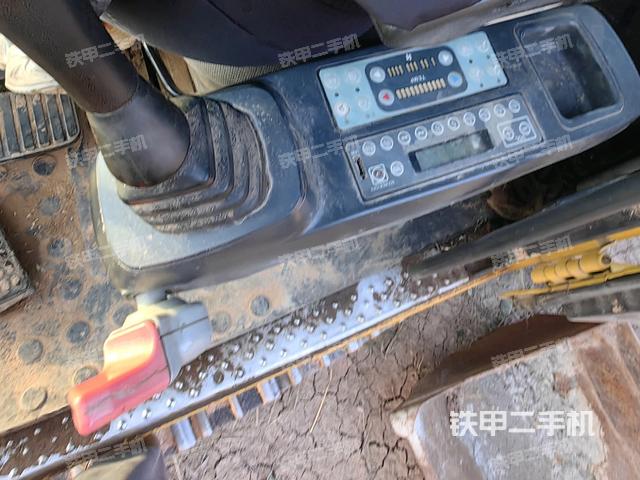 座椅右側(cè)控制臺/鑰匙門/油門/含右手柄（駕駛室部分）