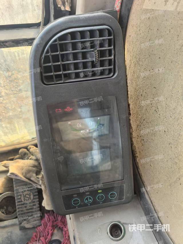 驾驶室整体（整机外观）