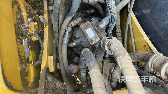 回轉(zhuǎn)馬達(dá)（上車部件）