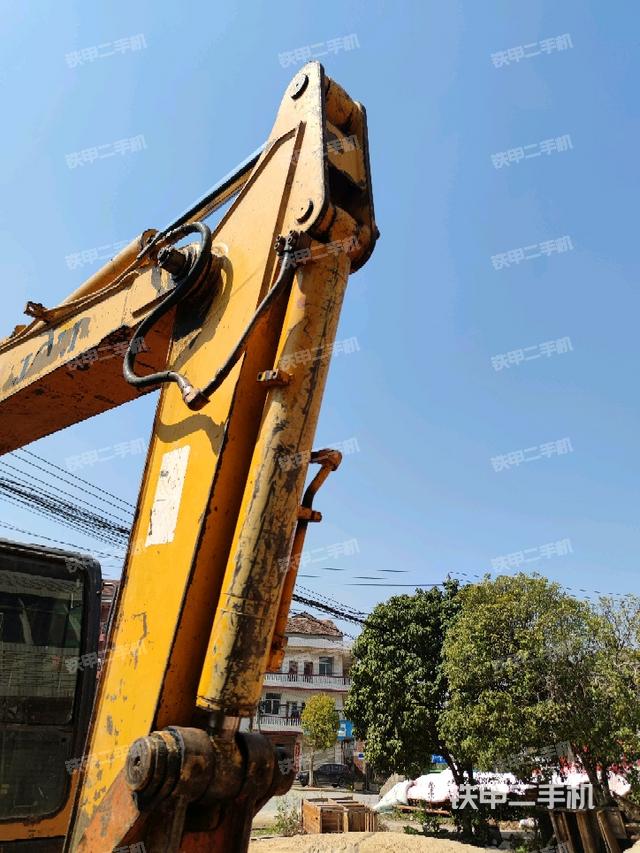 小臂整體右前(工作和回轉(zhuǎn)裝置) 小臂整體右前(工作和回轉(zhuǎn)裝置)