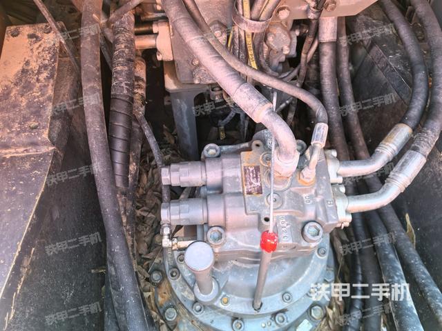 回轉(zhuǎn)馬達(dá)（上車部件）