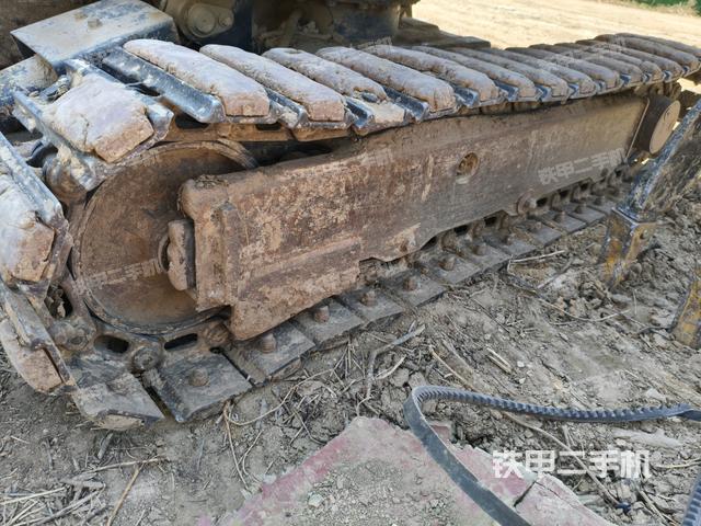 右側(cè)履帶整體?（行走機(jī)構(gòu)）