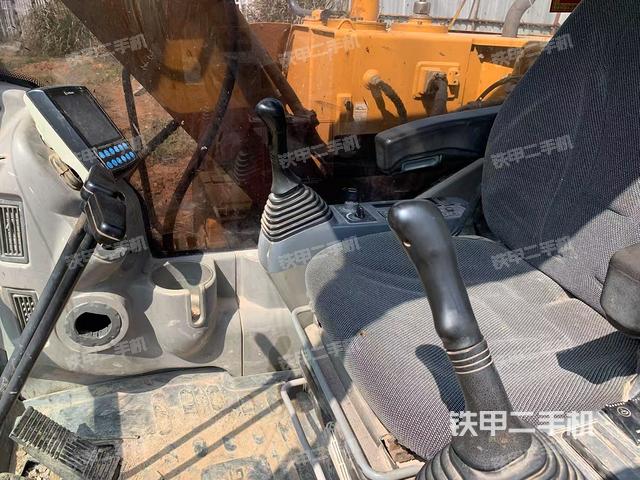 駕駛室整體（整機(jī)外觀）