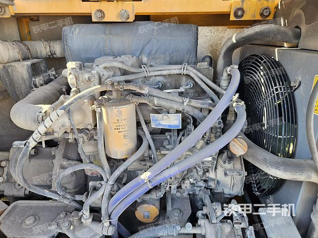 發(fā)動(dòng)機(jī)整體俯視(整機(jī)外觀) 發(fā)動(dòng)機(jī)整體俯視(整機(jī)外觀)