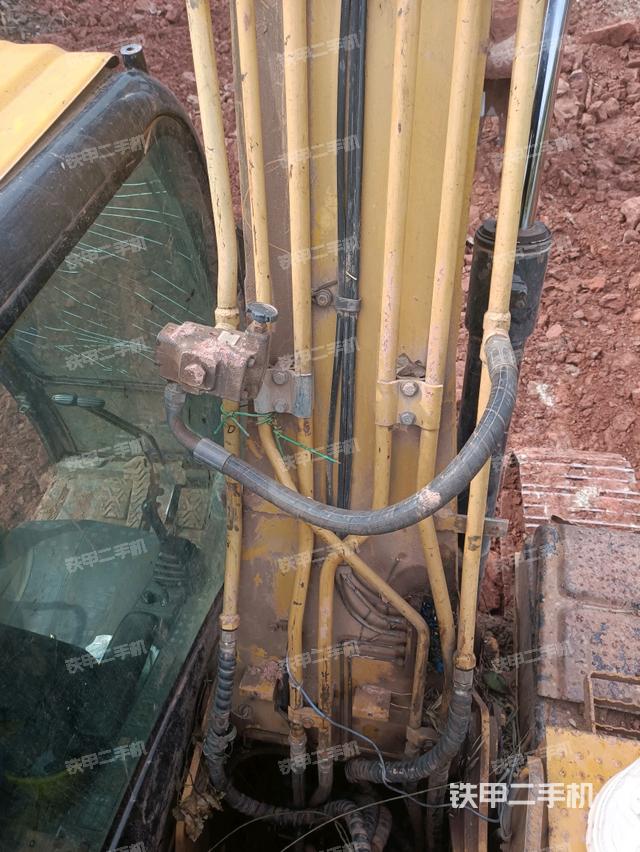 大臂背部俯視（工作和回轉(zhuǎn)裝置）