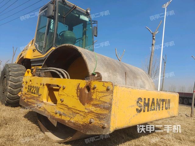 右前45°（壓路機(jī)整機(jī)外觀）