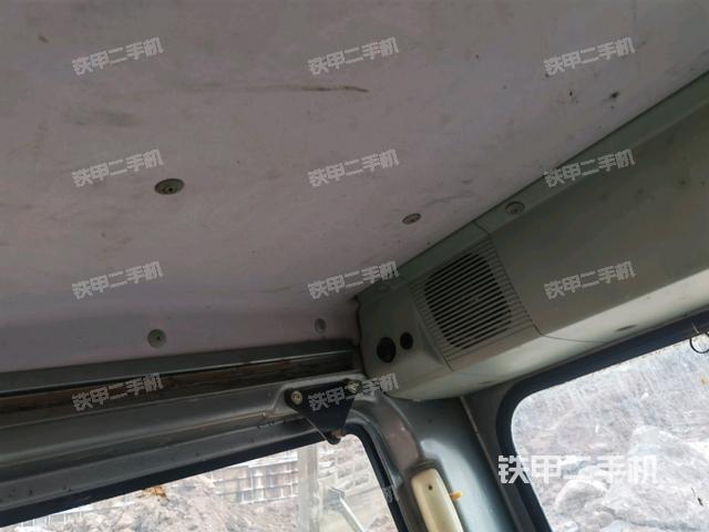 駕駛室左前45度(駕駛室部分) 駕駛室左前45度(駕駛室部分)