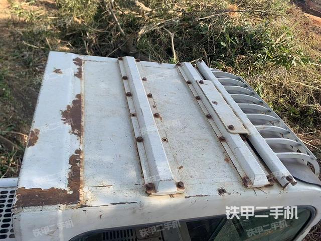 駕駛室頂部（整機(jī)外觀）