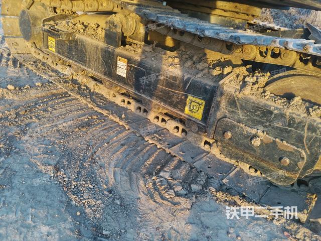 左側(cè)行走馬達蓋板(行走機構) 左側(cè)行走馬達蓋板(行走機構)