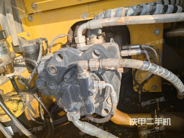 液壓泵斜45?左（大件艙室）