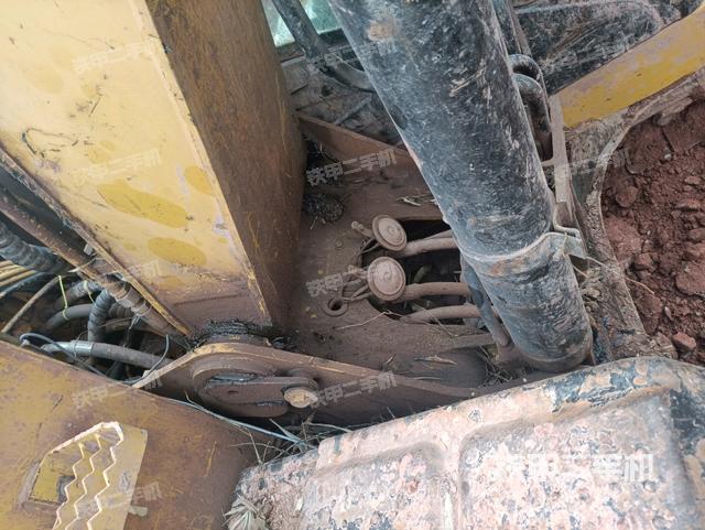 大臂根部?斜視（工作和回轉(zhuǎn)裝置）