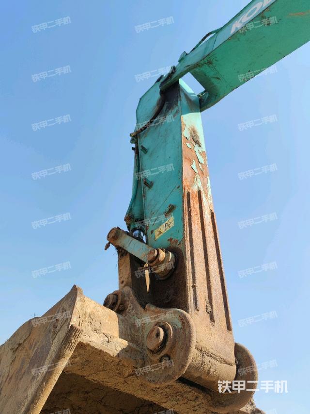 小臂整體左后(工作和回轉(zhuǎn)裝置) 小臂整體左后(工作和回轉(zhuǎn)裝置)