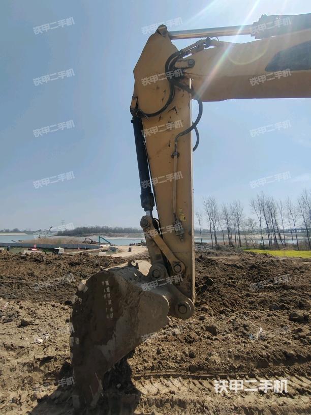 小臂整體左后（工作和回轉(zhuǎn)裝置）