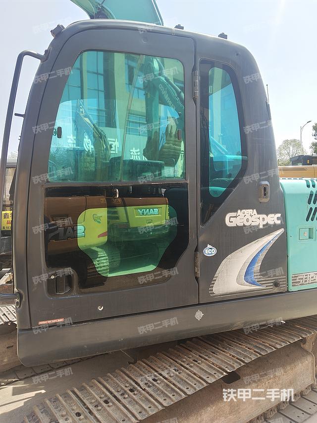 驾驶室整体（整机外观）