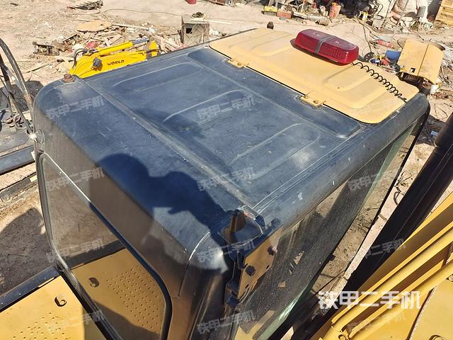 駕駛室頂部（整機(jī)外觀）