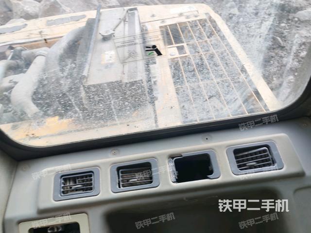 駕駛室正側(cè)(駕駛室部分) 駕駛室正側(cè)(駕駛室部分)