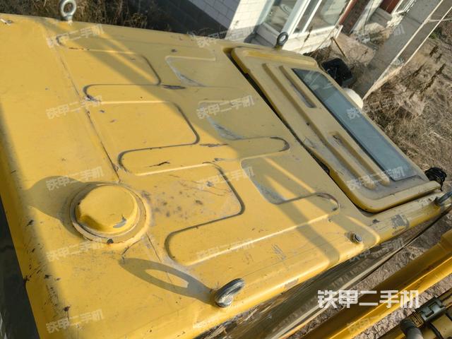 駕駛室頂部俯視（上車部件）