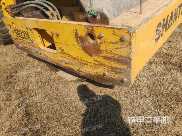 前車架正左側(cè)（壓路機(jī)前后車架）