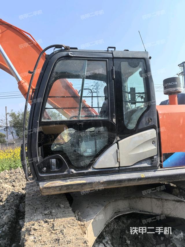 駕駛室正側(cè)（駕駛室部分）