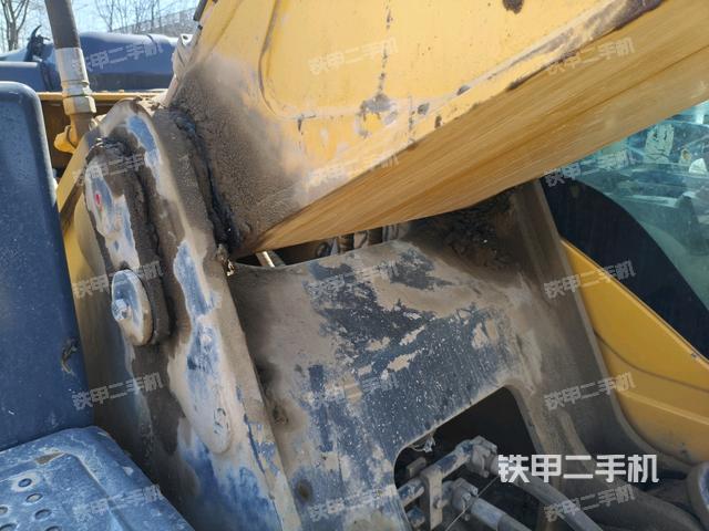 大臂根部?斜視(工作和回轉(zhuǎn)裝置) 大臂根部?斜視(工作和回轉(zhuǎn)裝置)