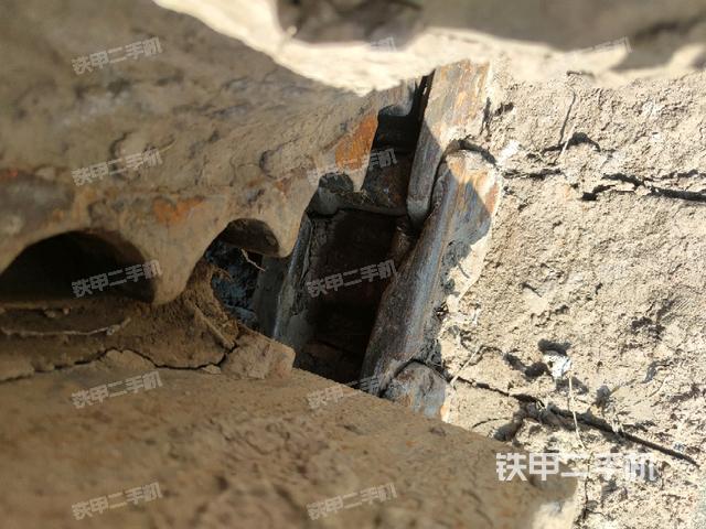 左導(dǎo)向輪(行走機構(gòu)) 左導(dǎo)向輪(行走機構(gòu))