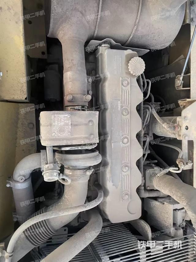 發(fā)動(dòng)機(jī)整體俯視(整機(jī)外觀) 發(fā)動(dòng)機(jī)整體俯視(整機(jī)外觀)