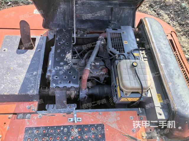 發(fā)動(dòng)機(jī)室（上車部件）