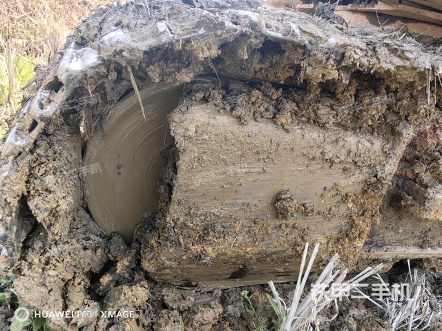 左驅(qū)動(dòng)輪（行走機(jī)構(gòu)）