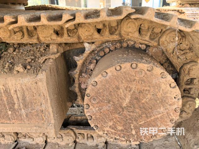 右側(cè)行走馬達(dá)蓋板(行走機(jī)構(gòu)) 右側(cè)行走馬達(dá)蓋板(行走機(jī)構(gòu))