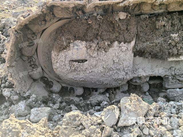 左驅(qū)動(dòng)輪（行走機(jī)構(gòu)）