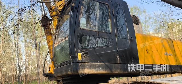 驾驶室整体（整机外观）