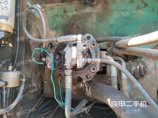 液壓泵斜45?左(大件艙室) 液壓泵斜45?左(大件艙室)