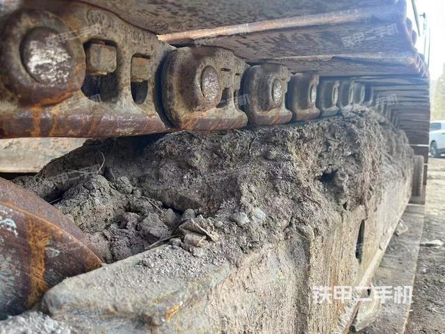 單側(cè)履帶整體（整機(jī)外觀）