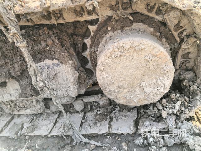 右驅(qū)動(dòng)輪（行走機(jī)構(gòu)）