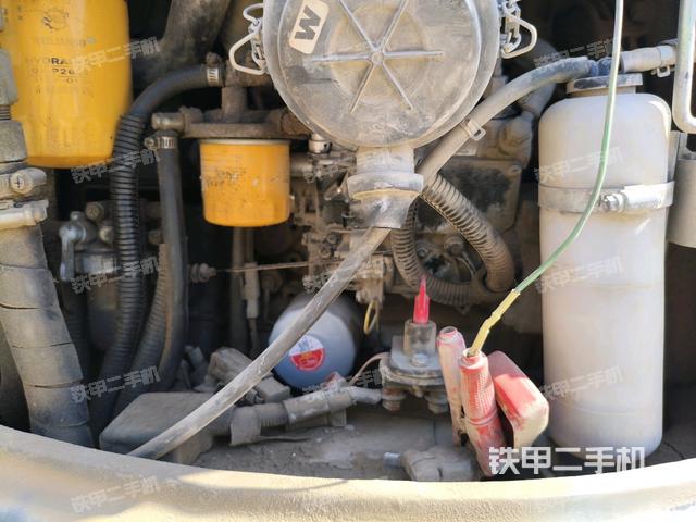 發(fā)動(dòng)機(jī)室（上車部件）