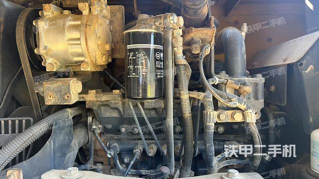 發(fā)動(dòng)機(jī)室（上車部件）