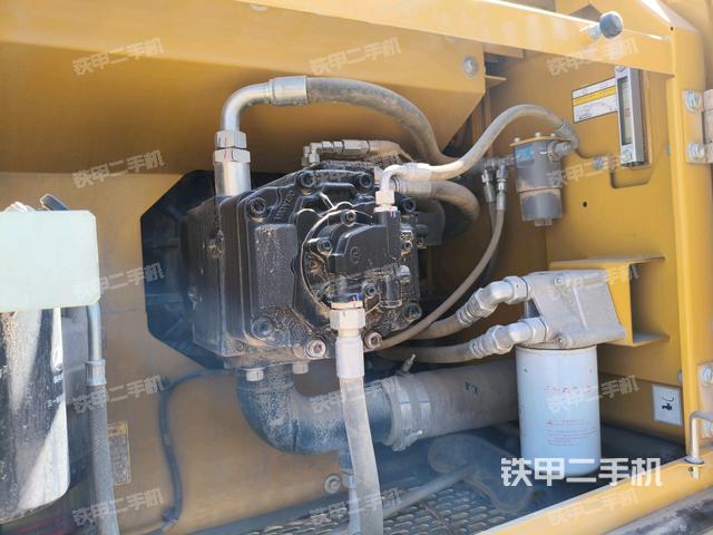 液壓泵斜45?左（大件艙室）