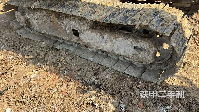 右側(cè)履帶整體?（行走機(jī)構(gòu)）