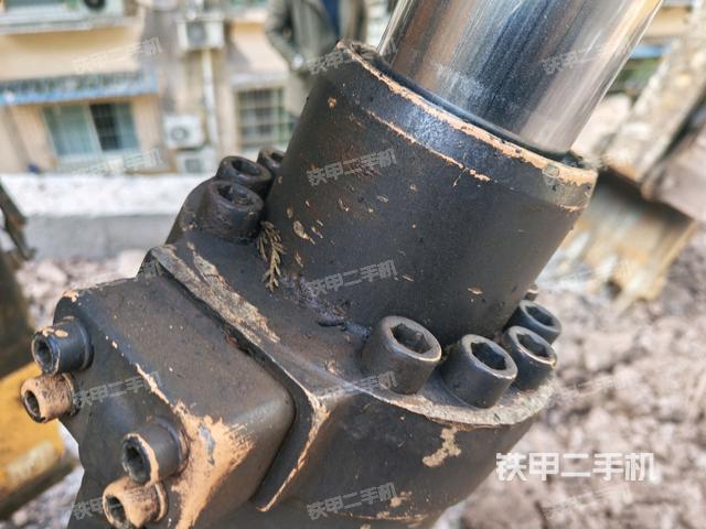 鏟斗45度(工作和回轉(zhuǎn)裝置) 鏟斗45度(工作和回轉(zhuǎn)裝置)