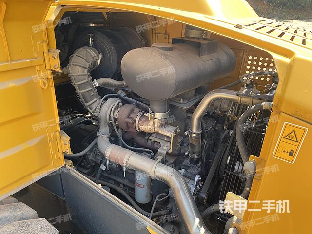 发动机左侧（整机外观及大件）